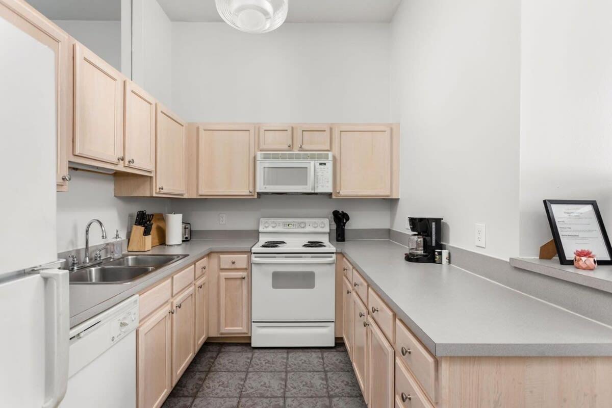 Modern Downtown Apartment 2Br 2Ba By Cozysuites Indianapolis Luaran gambar