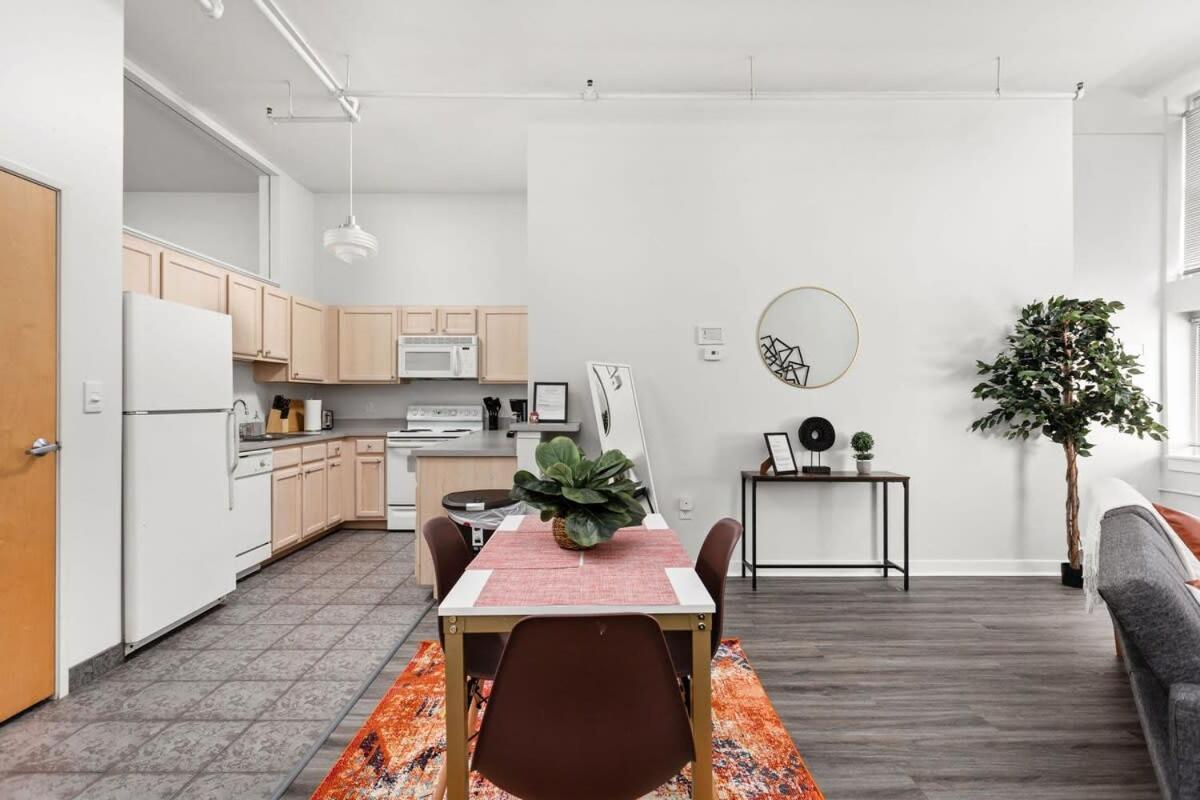 Modern Downtown Apartment 2Br 2Ba By Cozysuites Indianapolis Luaran gambar