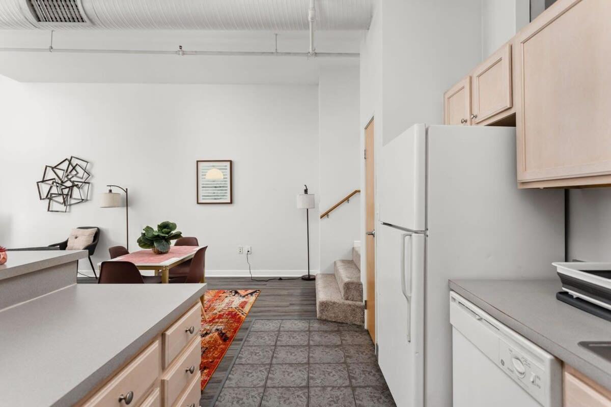 Modern Downtown Apartment 2Br 2Ba By Cozysuites Indianapolis Luaran gambar